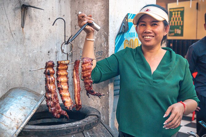 Phnom Penh’s Culinary Underground: Local Food Tour by Tuk-tuk - Sophath and the old comfort of Khmer curry noodles