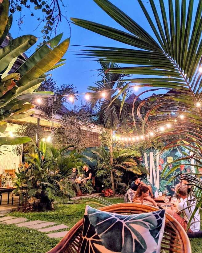 Phnom Penh's Ultimate Street Food Tour by Tuk Tuk - Bassac Lane: finish with a cocktail or mocktail
