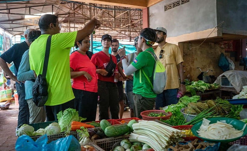 Phnom Penh: Street Art & Food Tour by Tuk-Tuk - Should you book it?