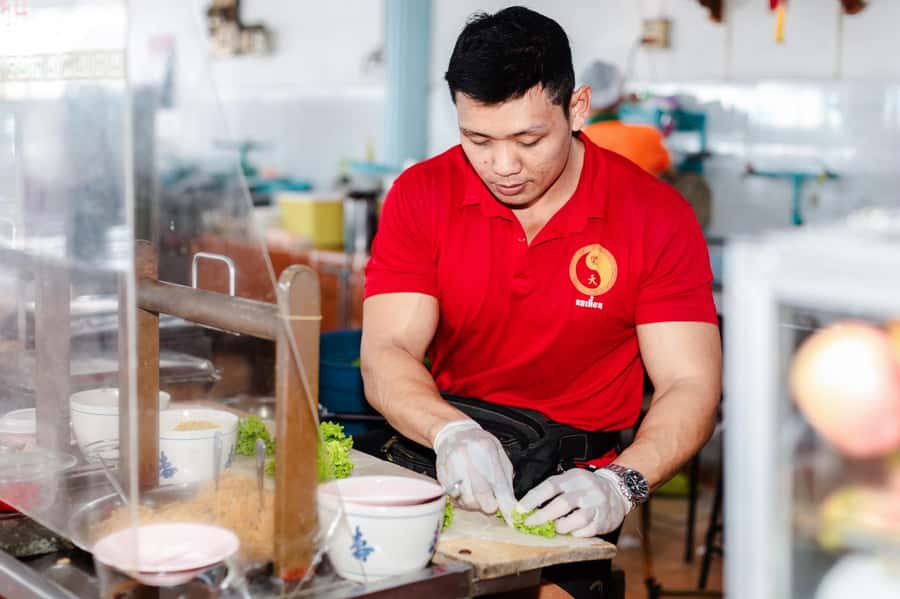 Phuket: Southern Flavours Food Tour with 15+ Tastings - A sweet finish in an antique shophouse