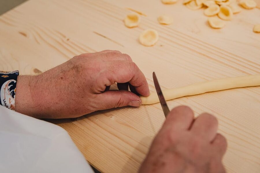 Polignano a Mare: Apulian Cooking Class with Food and Drinks - A good family and small-group activity