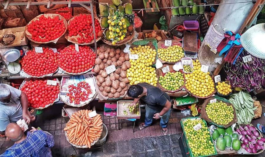 Port Louis: Street Food & City Tour - Starting at the Caudan Waterfront