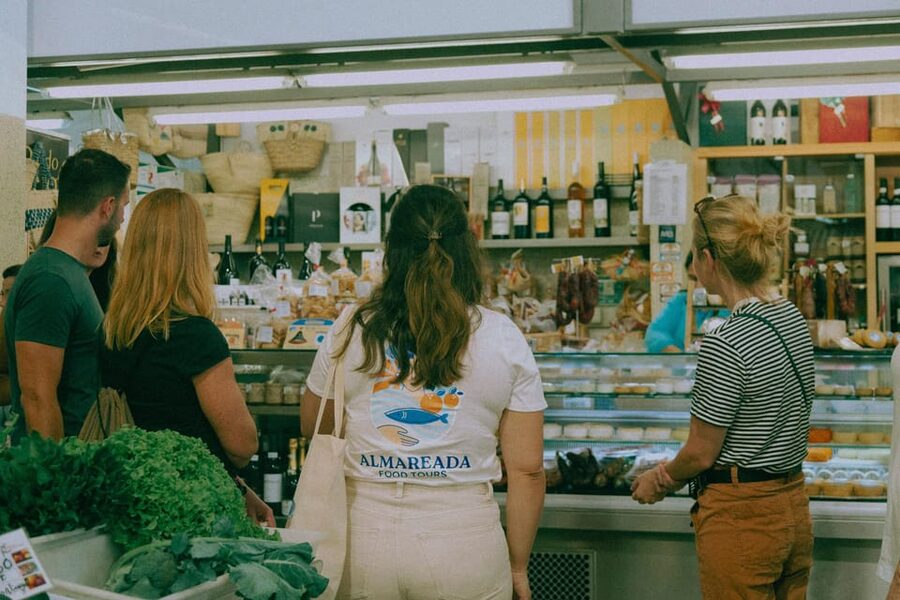 Portimão: Guided Local Food Tour - Dietary limits and comfort on the route