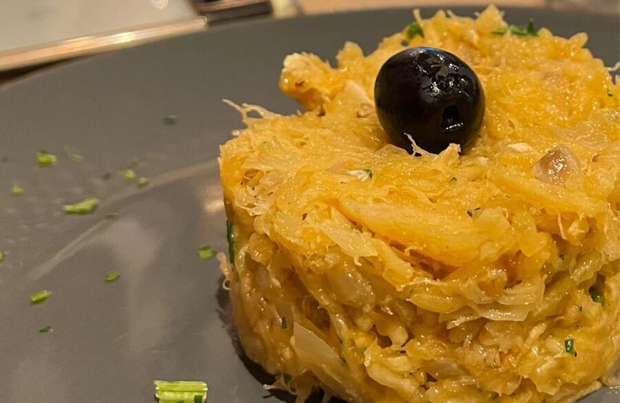 Porto: Food Tour with Tastings - Stop two: a longer tapas break