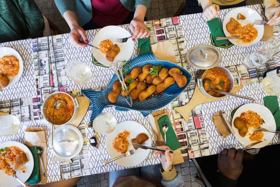 Porto: Food & Wine Tasting Walking Tour with Port Wine Cave - Who should book this Gaia food walk?