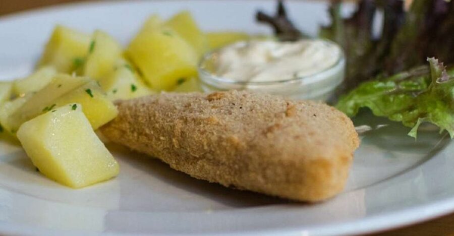 Prague: Food Tour with 10 Tastings of Classic Czech Dishes - Soup in a historic restaurant