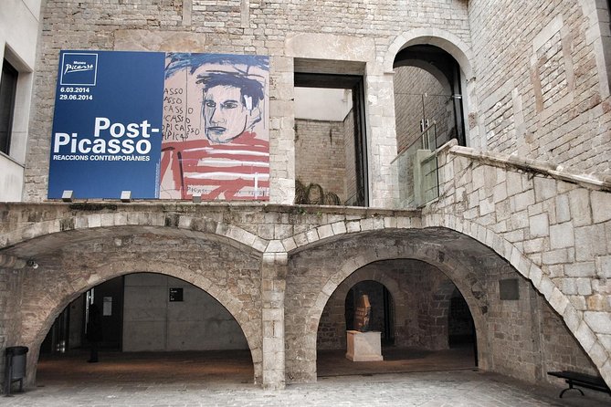 Private Barcelona Art and Tapas Walking Tour with Picasso Museum - One focused hour at the Picasso Museum