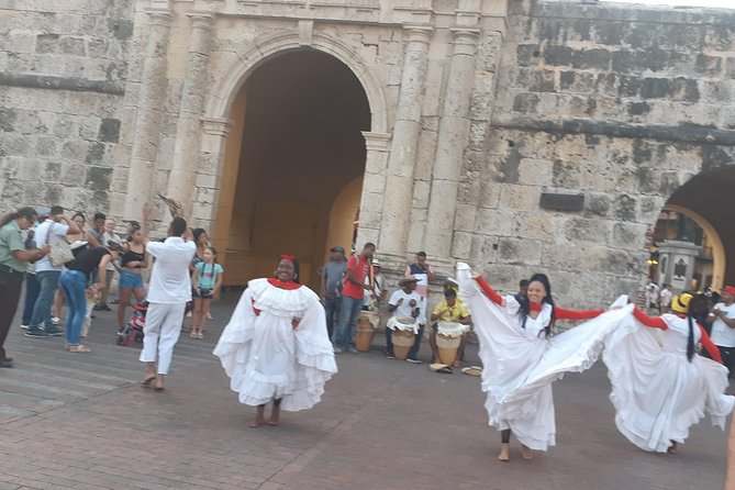 Private Cartagena city and street food tour. - San Felipe explains Cartagena’s military past