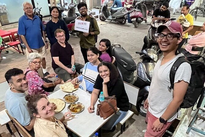 Private Guided Non-Veg Street Food Walking Tour in Muslim Quarter - What you can taste in two hours