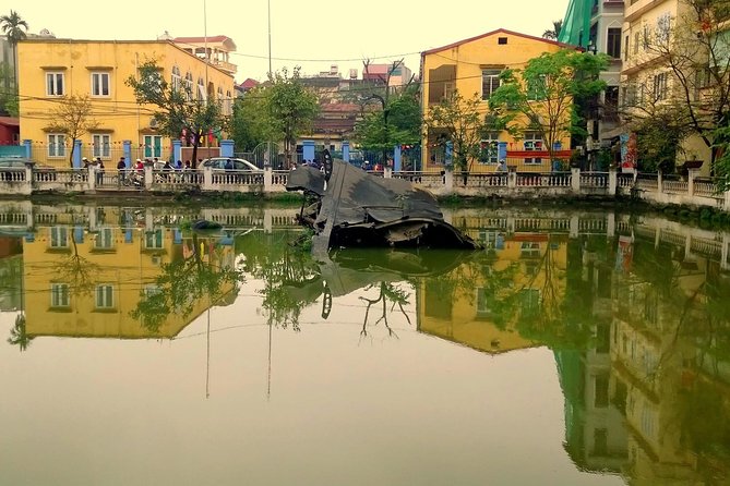 Private Hanoi Motorbike Sightseeing and Food Tour - Hoan Kiem Lake and the city center