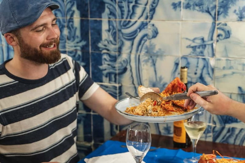 Private Lisbon Food Tour in Baixa with Wine & Local Delights - Rua dos Fanqueiros and the first tastes