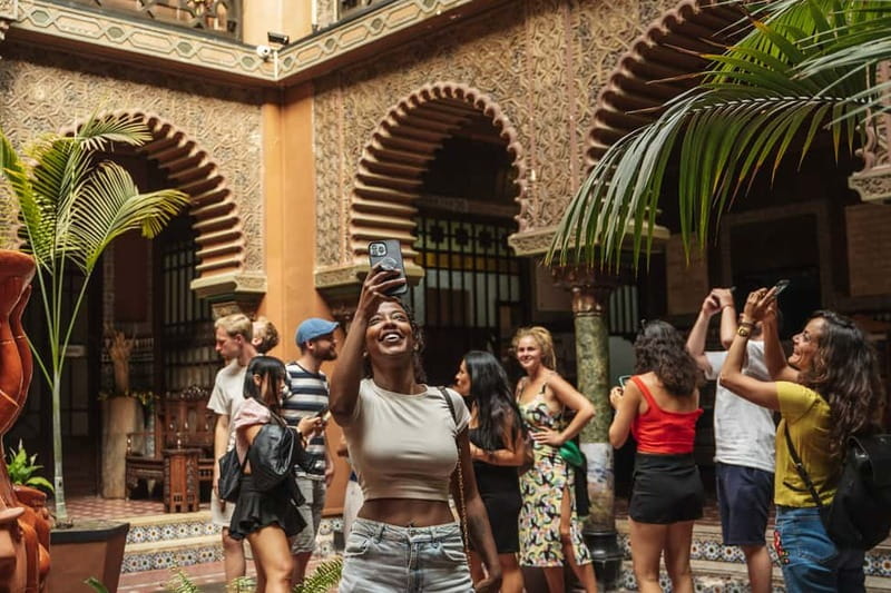 Private Lisbon Food Tour in Baixa with Wine & Local Delights - What the $524 price means