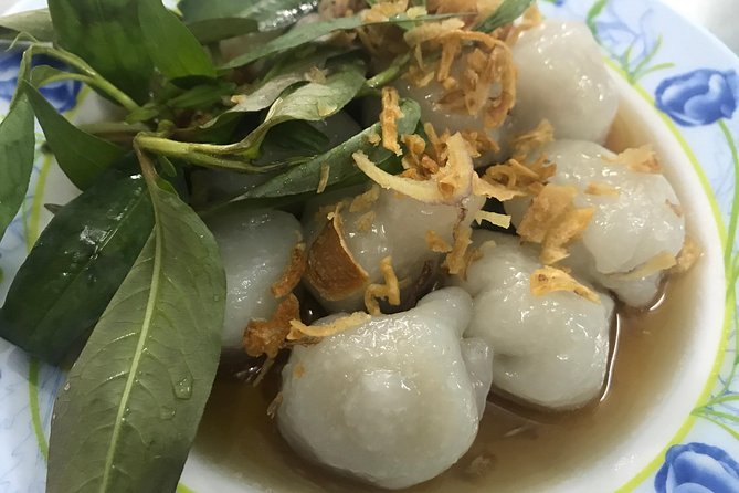 Private Saigon Night Food Tour by Scooter - The food education is as useful as the menu