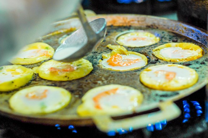 Private Street Food Motorbike Tour in Ho Chi Minh City - District 4 ends the evening with seafood