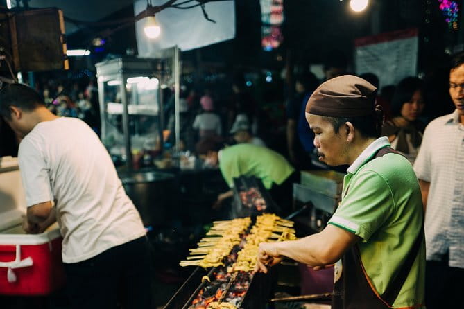 Private Tuktuk Authentic Food Tour (Chinatown-Flower Market) - Temple views without long admissions