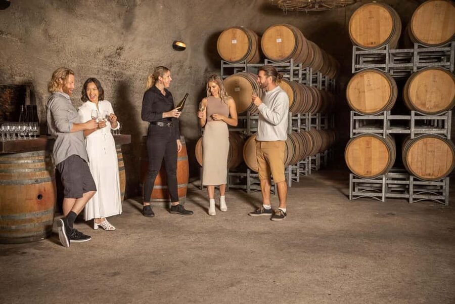 Queenstown: Wine & Food Tour, Scenic Tastings & Paired Lunch - Lunch at Kinross and what to expect