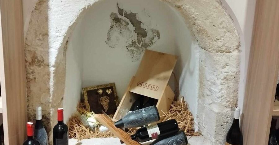 Rethymno:Evening tasting tour - Cretan wine and meze at the final taverna