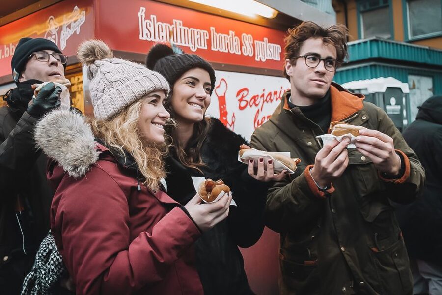 Reykjavik: Guided Foodie Walking Tour with 6 Tastings - Meeting at Harpa and setting off downtown