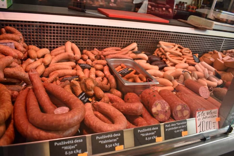 Riga: Central Market Latvian Food Tour - Meeting the guide near the Hilton