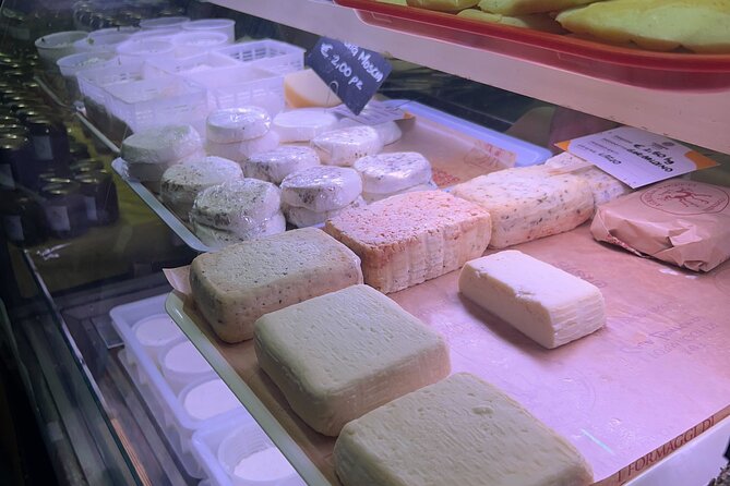 Rome E-Bike Tour: Ultimate Street Food and Market Feast - Starting with coffee in the Jewish Ghetto