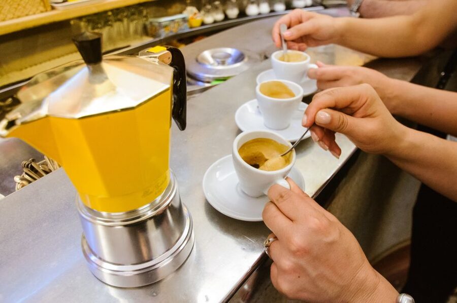 Rome: Espresso, Gelato and Tiramisù Tasting Tour - The first café stop and the art of ordering