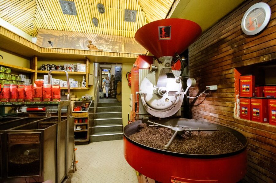 Rome: Espresso, Gelato and Tiramisù Tasting Tour - How much food do you receive for $64?