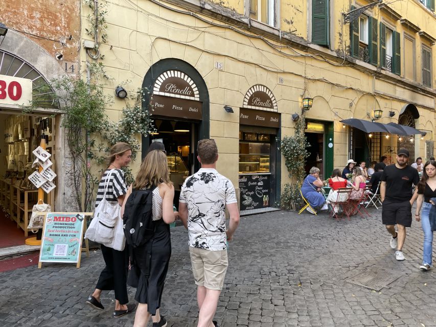 Rome: Food and Wine Tour, Trastevere and Jewish Ghetto - Sitting down for carbonara, cacio e pepe, or amatriciana