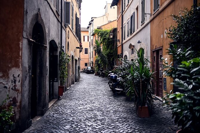 Rome Food Tour in the Historic Centre with 8+ Food Tastings - Campo de’ Fiori brings market energy