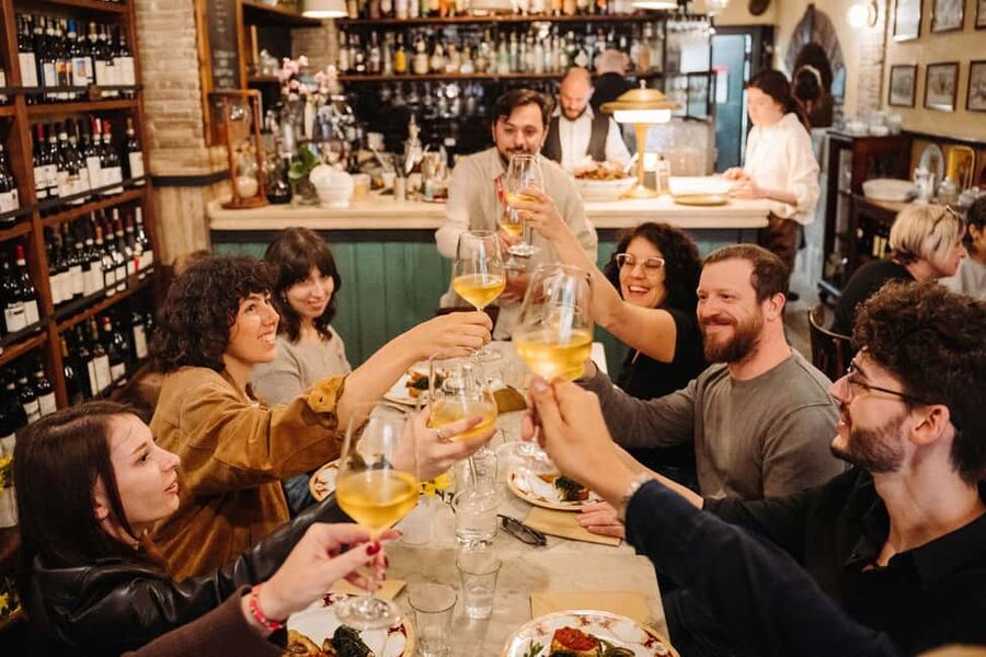 Rome Food Tour: Trastevere Aperitivo, Wine & Pasta Dinner - Why Trastevere works so well for a food walk