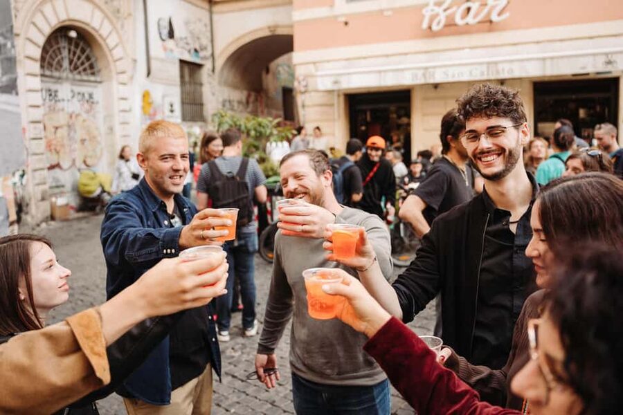 Rome Food Tour: Trastevere Aperitivo, Wine & Pasta Dinner - The first pour at Enoteca La Vite