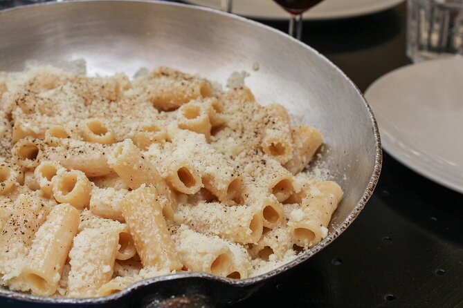 Rome Food Tour & Wine: Trastevere & Campo de' Fiori Like a Local - Two Roman pastas at a Trastevere osteria