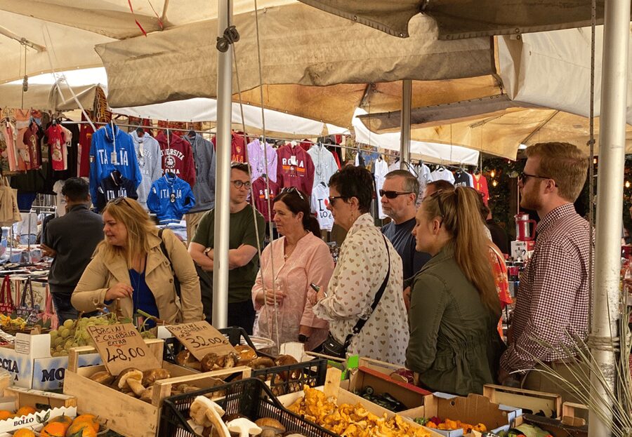 Rome: Food & Wine Tour of Campo de Fiori, Ghetto, Trastevere - Roman classics in the Jewish Ghetto