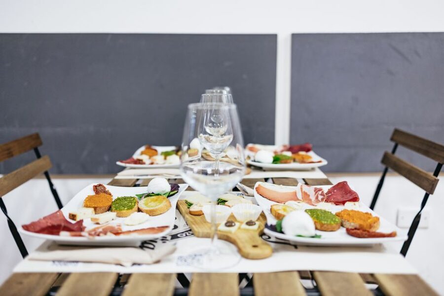 Rome: Gourmet Food Tour with Dinner & Barolo Wine - Who should book this Rome food tour