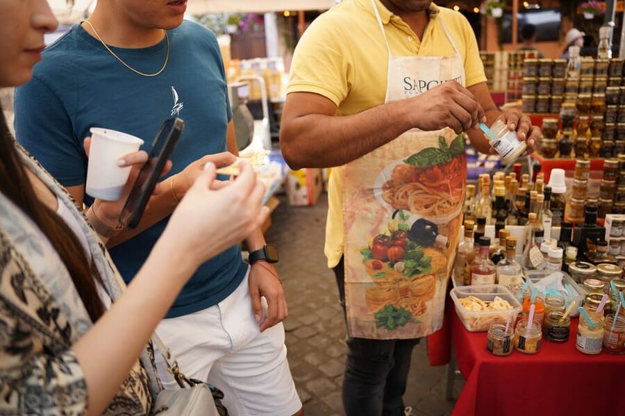 Rome: Guided City Food Tour by Vespa and Tastings - The first ride through Rome