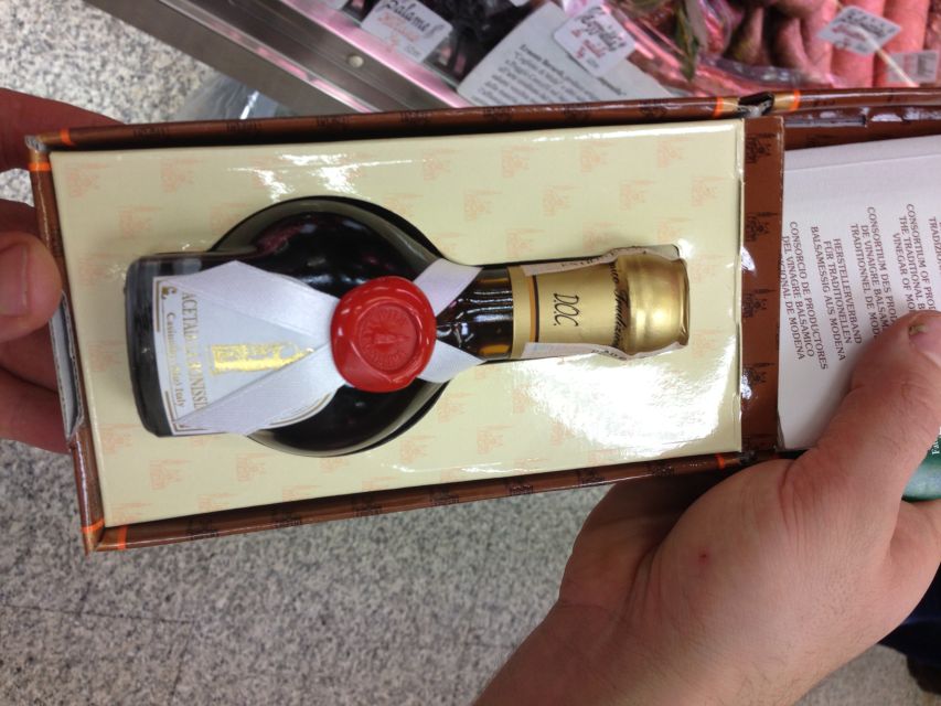Rome: Italian Food and Wine Guided Tasting Experience - A food tour built around tasting, not sightseeing