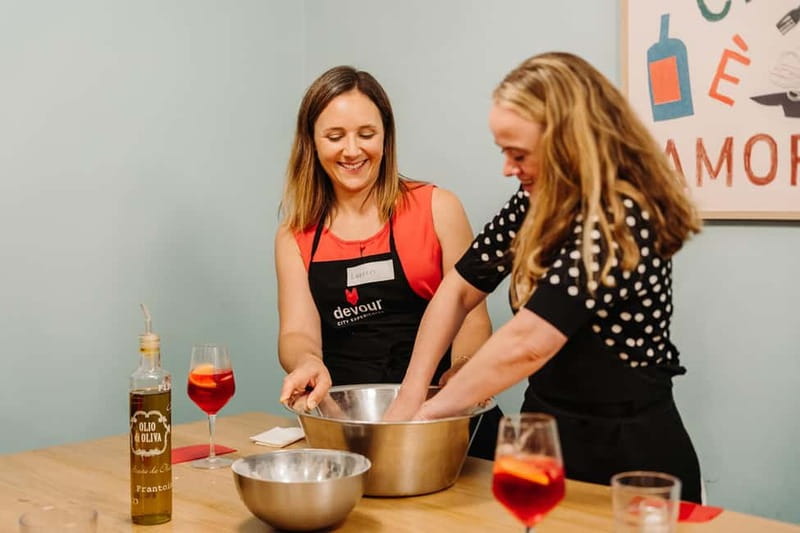 Rome: Pizza Making Class with Gelato & Drinks Included - Key points at a glance