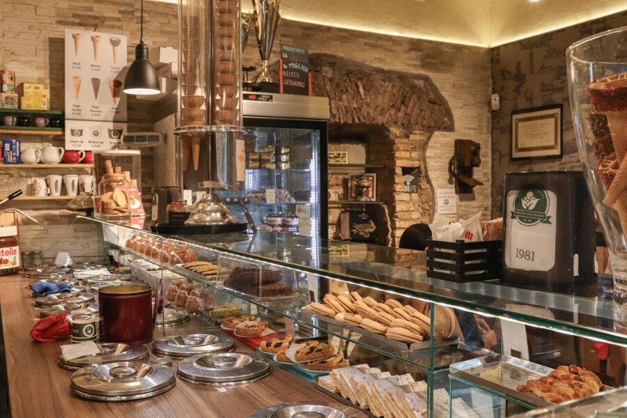 Rome: Trastevere and Campo de Fiori Food Tour - Finishing with organic gelato in Trastevere