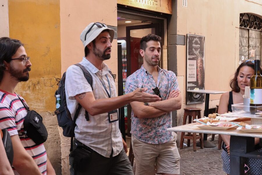 Rome: Trastevere and Campo de Fiori Food Tour - Crossing the Tiber with food on your mind