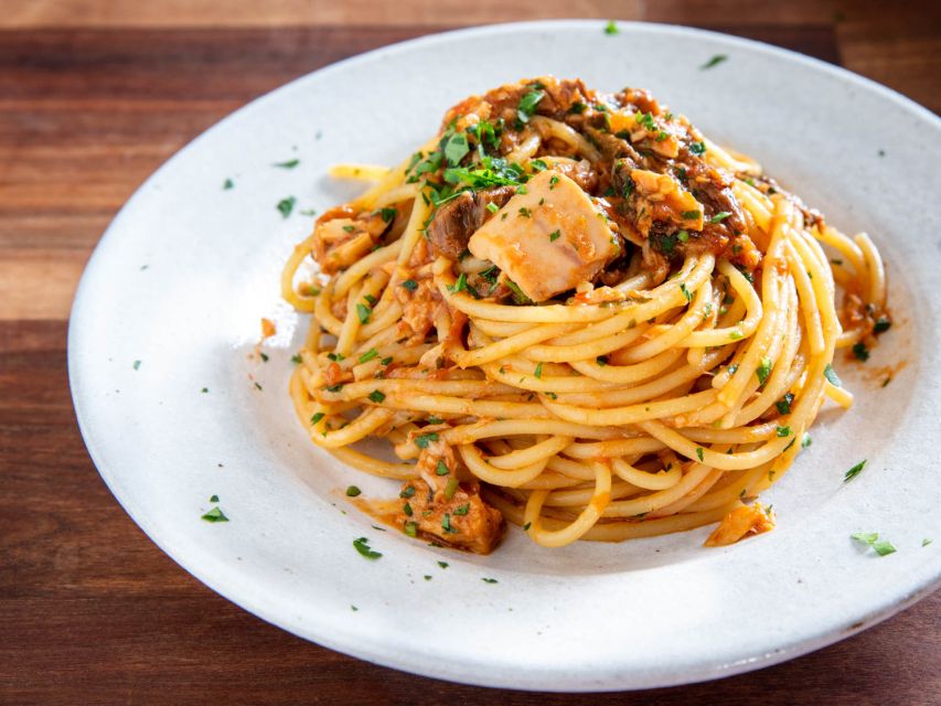 Rome: Trastevere Guided Food and Wine Tour with 20+ Tastings - The walking route through Trastevere