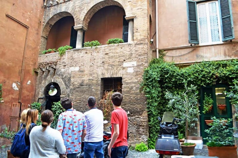 Rome: Trastevere Street Food Walking Tour with Local Expert - How much food do you get for $57?