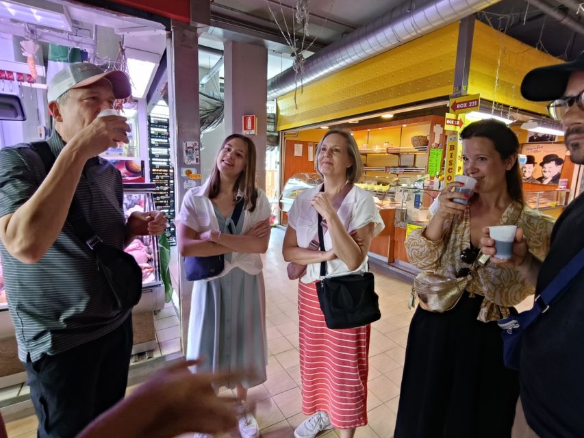 Rome: Vatican Street Food and Wine Tour with Farmers Market - Walking through Prati, Trionfale, and the Vatican streets
