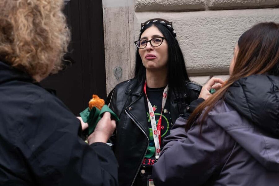 Rome: Vegan Street Food Tour with Local Guide - Fried artichoke in the Jewish Quarter