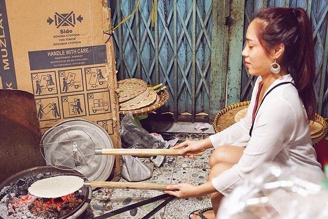 Saigon's Hidden Flavors - Private Street Food Walk with Local Students - Watching banh xeo cook in front of you