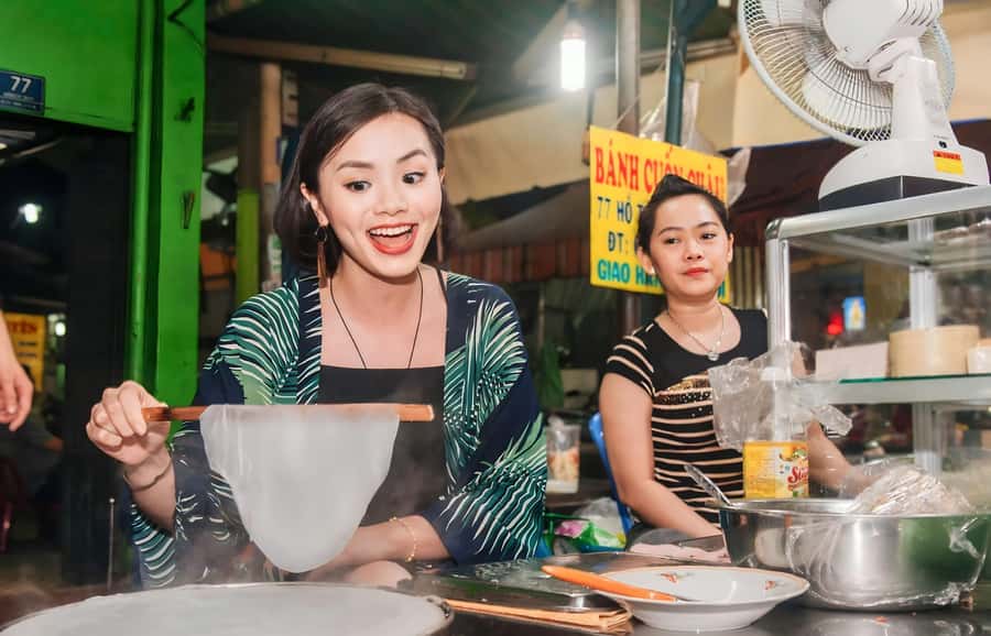 Saigon: Street Food Tasting & Sightseeing Tour by Motorbike - The sightseeing is brief but useful