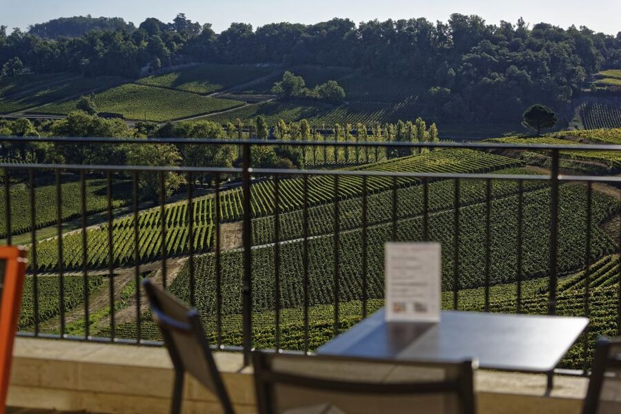 Saint-Emilion: Grand Cru Classé Gourmet Visit - How to reach the wineries from Saint-Emilion
