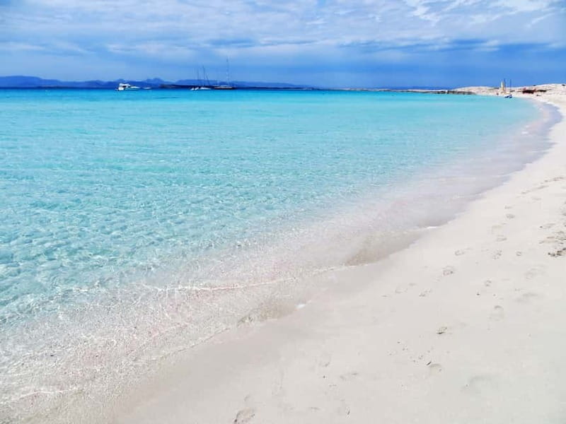San Antonio: Es Vedrà, Formentera Tour with Food & Drinks - Four to five hours on Formentera