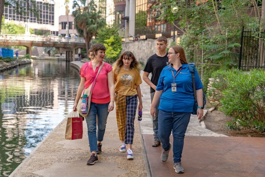 San Antonio: Historic Downtown Food and Culture Walking Tour - San Fernando Cathedral and the downtown walk