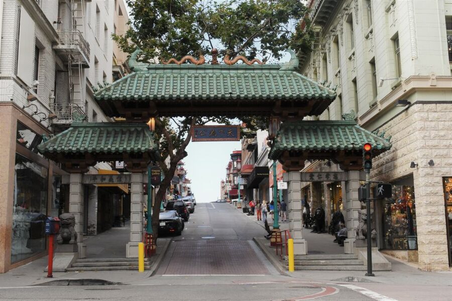 San Francisco: Chinatown Food and History Walking Tour - Starting beneath Dragon’s Gate