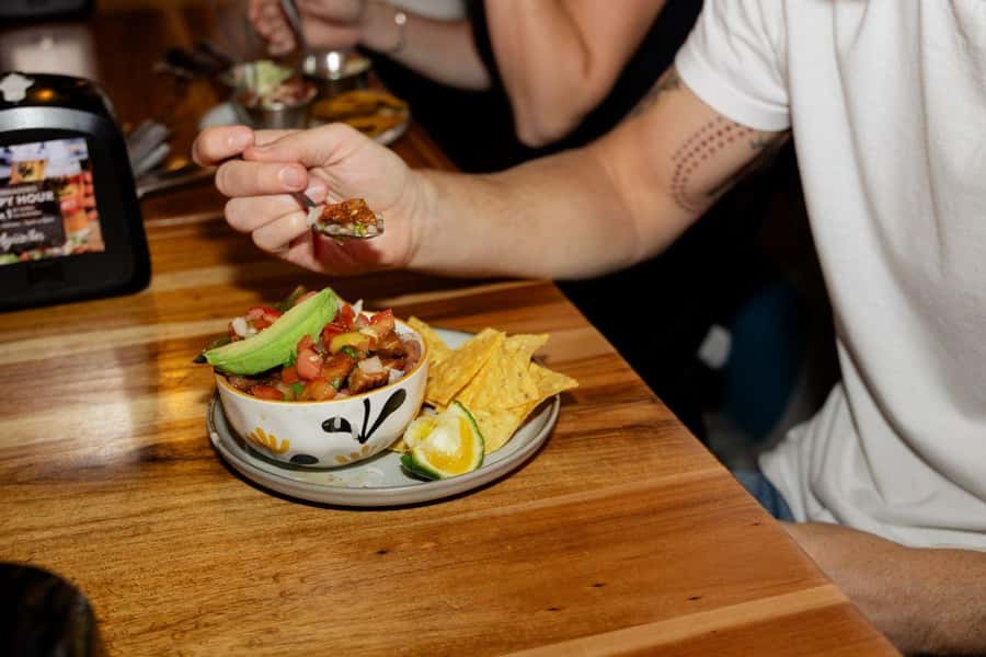San José: Night Food and Culture Tour with Dinner - The first drink stop: beer, coffee, or a nonalcoholic choice