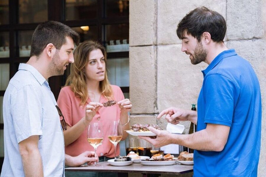 San Sebastian Food Tour: Pintxo Tasting Paired with Wines - Five drinks that explain the region